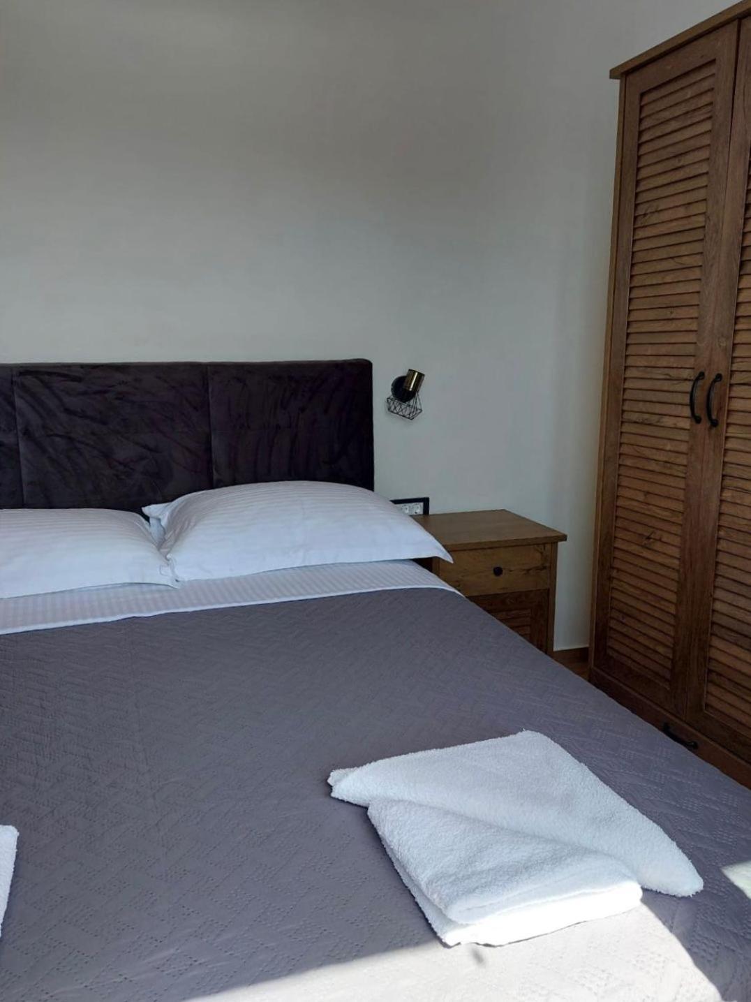 Apartmani Karla Paklenica Starigrad Paklenica Εξωτερικό φωτογραφία