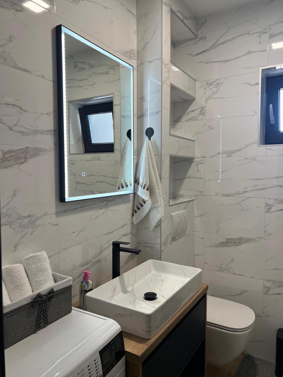 Apartmani Karla Paklenica Starigrad Paklenica Εξωτερικό φωτογραφία