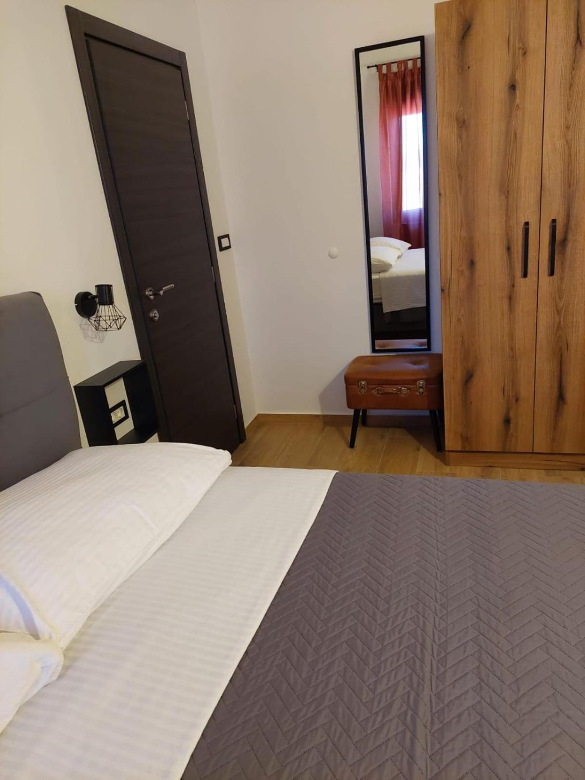 Apartmani Karla Paklenica Starigrad Paklenica Εξωτερικό φωτογραφία