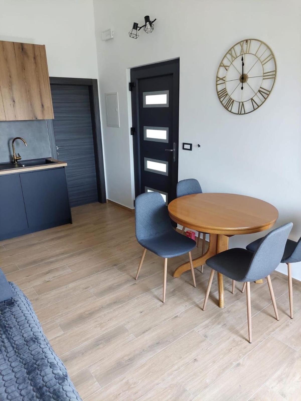 Apartmani Karla Paklenica Starigrad Paklenica Εξωτερικό φωτογραφία